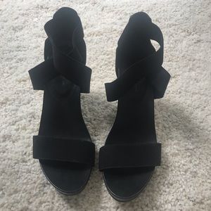 BCBG Generation Wedges